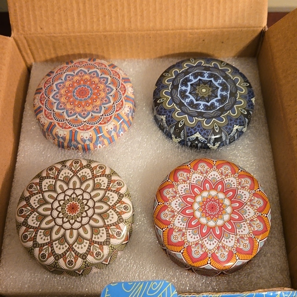 Scented Candle Tins Set of 8 Various Fragrances NWT - Picture 3 of 5